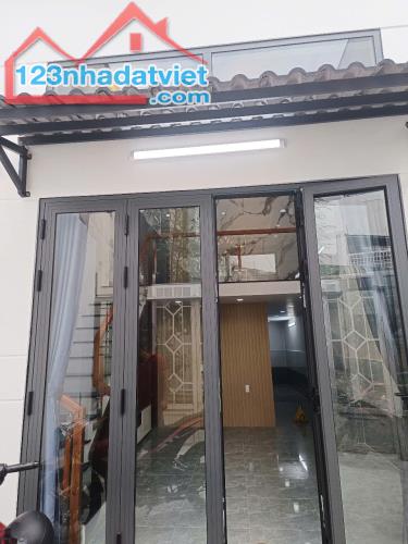 Nhà mới ngay Trương Thị Hoa, q 12, 46,9m2, hẻm xe hơi, 2 tầng, nhỉnh 3 tỷ.