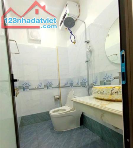 Bán nhà Phủ Thượng Đoạn, Đông Hải, Hải An. 4 tầng, 60m2, 💰3,65 tỷ. Ngang 4m, d2 - 5