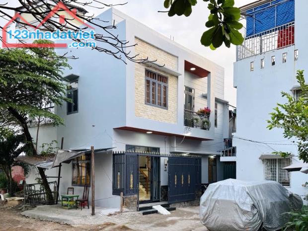 Nhà đẹp Hẻm xe hơi NGUYỄN OANH, giá rẻ chỉ 4 tỷ hơn - 2 Tầng, 80m2 - p/lô - gần CITYLAND - 5