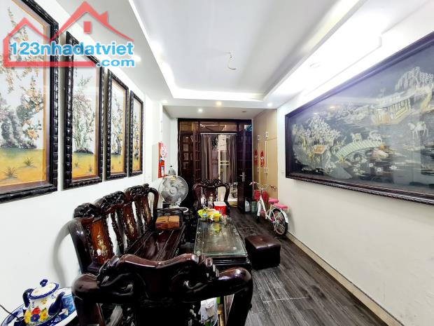 BÁN NHÀ GIÁ RẺ PHỐ TRƯỜNG CHINH 31M2 GIÁ NHỈNH 5 TỶ.