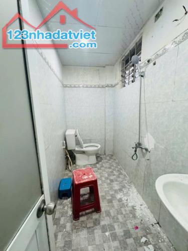 Nhà c4 - 60m2 - 1,6X Tỷ sát mặt tiền Duy Tân , Phường An Cựu , Tp Huế đường ô tô - 4