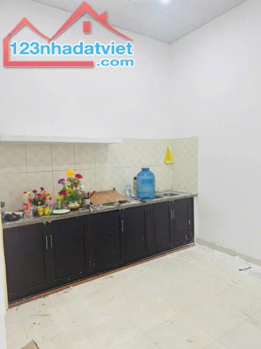 Nhà c4 - 60m2 - 1,6X Tỷ sát mặt tiền Duy Tân , Phường An Cựu , Tp Huế đường ô tô