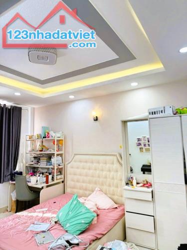 SIÊU PHẨM 5 TẦNG, DT 56M2 (4 x 14), HẺM 5M ÔTÔ VÔ NHÀ, KHU PHÂN LÔ VIP, HOÀNG HOA THÁM, BT - 4