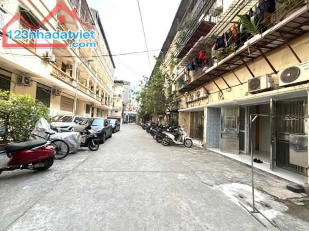 Bán nhà Tập thể Nhà Hát Tuồng (Doãn Kế Thiện), Cầu Giấy. 47/70m2, Tầng 1, Giá 3.8 tỷ