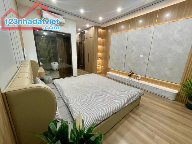 Siêu đẹp bán nhanh nhà Hoàng Như Tiếp LB 46m 7 tầng mt4m giá chỉ 10.8 tỷ thang máy - 3