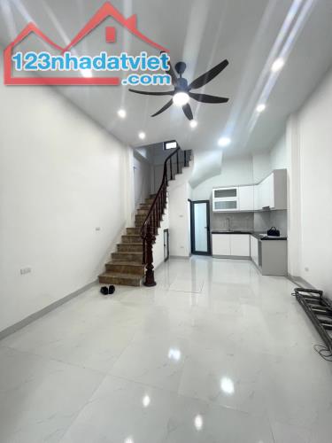 🏡 BÁN NHÀ ĐẸP VUÔNG CỨC, 4 TẦNG HOÀNG MAI GIÁ NHỈNH 4 TỶ -SỔ ĐỎ CHÍNH CHỦ 🏡