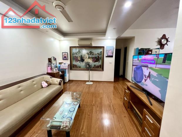 BÁN CHUNG CƯ SÀI ĐỒNG, LONG BIÊN. DT: 75m².   Tầng 12A.   Giá: 3,35tỷ