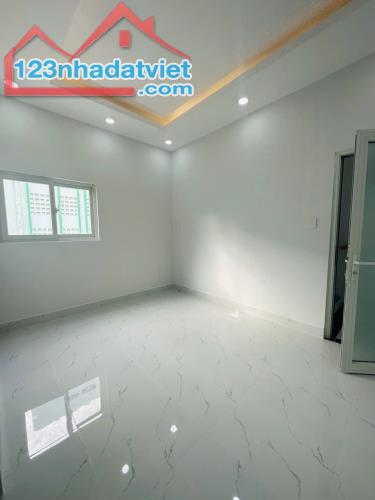 BÁN NHÀ 2 TẦNG, 40M2, LŨY BÁN BÍCH, TÂN PHÚ, GIÁ 3.9 TỶ - SỔ HỒNG CHÍNH CHỦ - 4