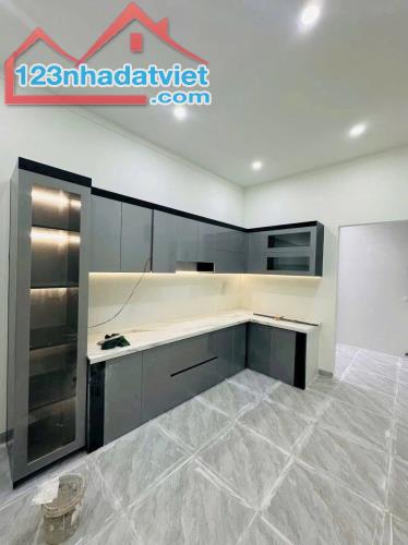 Chỉ 2,79 tỷ sở hữu nhà 98m2 ngay trung tâm Biên Hoà,kế bên Công An tỉnh (P.Tân Tiến) - 2