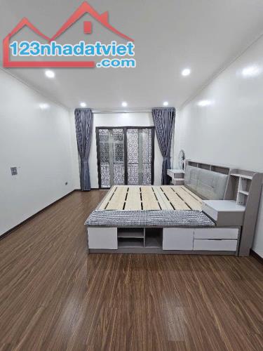 💥 SIÊU ĐẸP NGUYỄN SƠN 48M ,mt 4 p/lô ngõ ô tô , vị trí đẹp hiếm chỉ 13 tỷ - 4