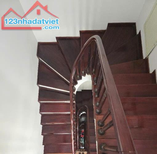 NHÀ ĐẸP CẦU GIẤY, ÔTÔ TRÁNH SÁT NHÀ, DÂN XÂY, 3 BƯỚC RA PHỐ, NGÕ THOÁNG, 55M2 NHỈNH 9 TỶ - 2