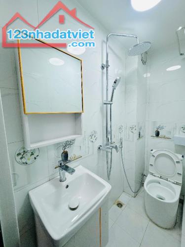 🏡 NHÀ-HIẾM-ĐẸP-ĐẶNG TIẾN ĐÔNG-SÁT HỒ HOÀNG CẦU DT28/32MX4 TẦNG GIÁ CHỈ 7X TỶ - 5