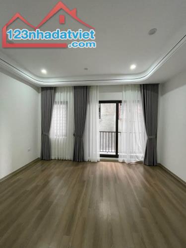 Bán Nhà Ngõ 29 Thượng Thanh, Long Biên, 30m2, 5 Tầng, Ô Tô, Phân Lô, Chỉ 5.x Tỷ - 3