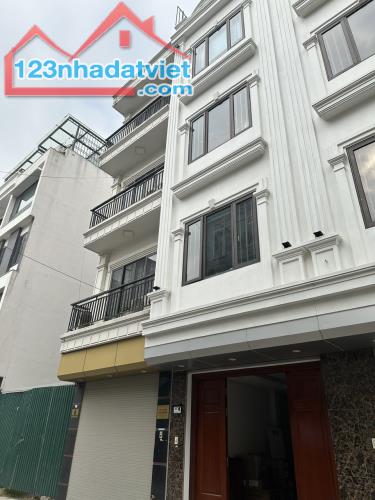 Bán nhà Đẹp Ngọc Lâm Long Biên- Phân Lô - Ngõ Ô tô – 39m2 – 5 tầng – 6,5 tỷ ( Thương