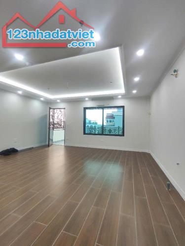 Bán TÒA VĂN PHÒNG , VỈA HÈ ĐÁ BÓNG, THIẾT KẾ HIỆN ĐẠI, THANG MÁY, 92m2 8 tầng giá TT - 2