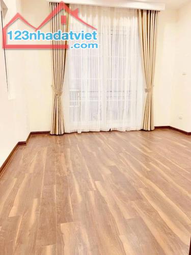 BÁN GẤP NHÀ THẠCH BÀN LONG BIÊN , 42 M²,   TẶNG NỘI THẤT, 2 THOÁNG, TIỆN ÍCH, CHỈ 6.X TỶ - 1