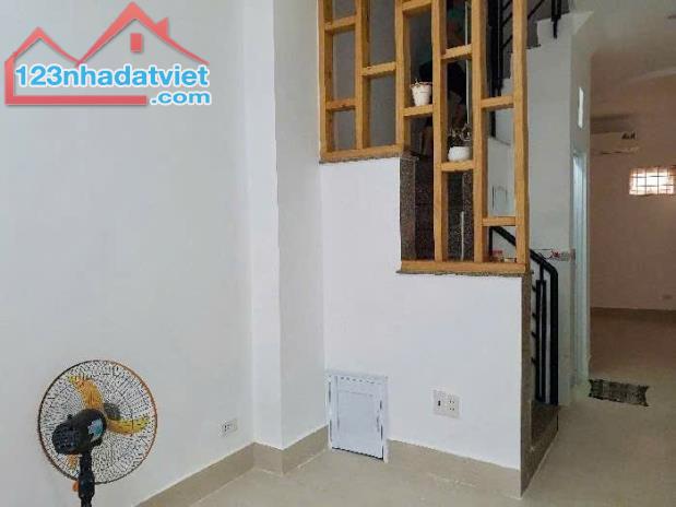 NHÀ MỚI ÂU CƠ, TÂN BÌNH - HẺM XE HƠI THÔNG - 3 TẦNG - 30M² - NHỈNH 4,8 TỶ TL