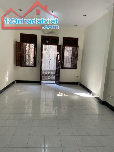 CHO THUÊ NHÀ RIÊNG 40M2 x 5 TẦNG+ NỘI THẤT GIÁ TỐT- P.PHƯƠNG LIỆT, THANH XUÂN, HN