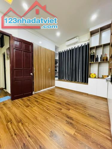 HUỲNH THÚC KHÁNG NHÀ ĐẸP 7.5 TỶ 35M2, FULL NỘI THẤT, TIỆN ÍCH BẠT NGÀN - 1