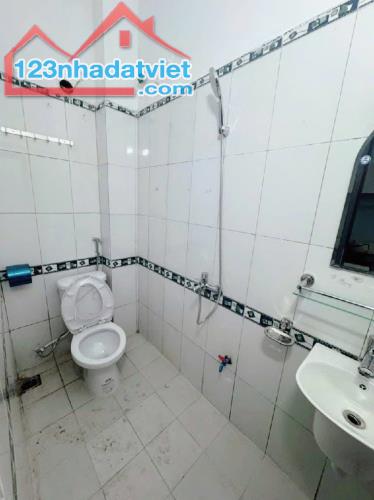 Cần bán nhanh nhà 4,5 tầng Lĩnh Nam, Hoàng Mai, Hà Nội, Diện tích 30m2, Giá chỉ 5,x tỷ. - 3