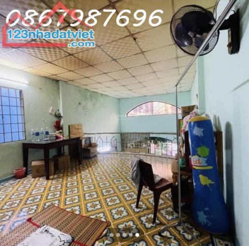 Bán nhà hẻm ô tô 4m, Phước Hải, Nha Trang – Giá 4 tỷ 1, 1 trệt 1 gác lửng, 70m² - 4