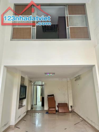 Bán nhà quận 5 đường Trần Hưng Đạo, 85m2, 5 tầng, 16.5 tỷ, hẻm xe hơi khu phân lô - 3