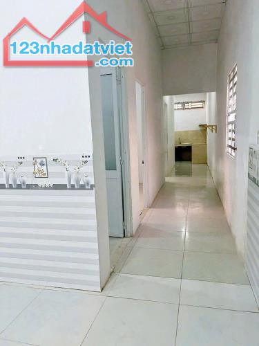 cho thuê nhà đường huỳnh phan hộ 125m2 2pn có sân rộng giá 3,5tr gần chợ - 2