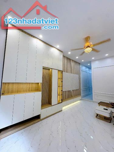 Bán nhanh nhà đẹp gần Cầu Đen, Hà Đông: 45m2x5 tầng, thang máy, ô tô vào nhà, giá 12.7 tỷ - 1