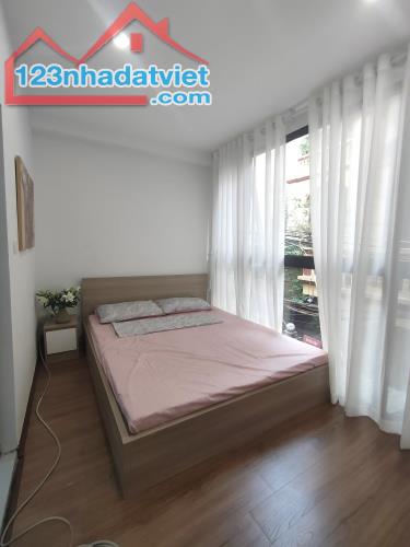 Nhỉnh 3 tỷ căn hộ siêu đẹp thoáng sáng full nội thất đối diện Royal city. 0982140895 - 1