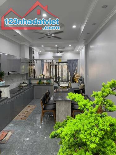 BÁN NHÀ THÀNH PHỐ DĨ AN 93 M².3.99 TỶ - 1