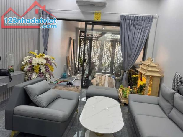 BÁN NHÀ THÀNH PHỐ DĨ AN 93 M².3.99 TỶ - 3