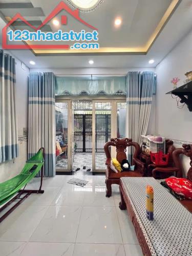 Bán nhà đường Nguyễn Sơn, Tân Phú .DT(4 x 17.5m) 3T Giá 7,8 tỷ TL