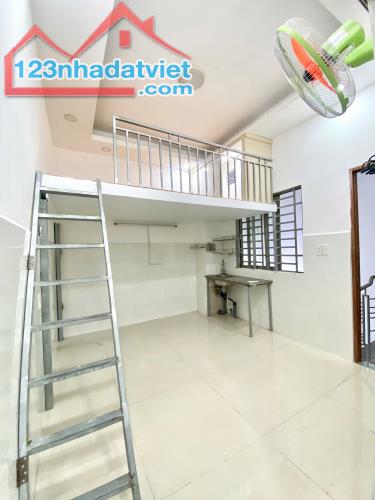 Cho thuê phòng trọ, gác lửng, thang máy -20m2 Quận Bình Tân - 2