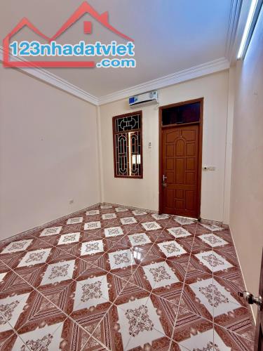 BÁN NHÀ ĐỊNH CÔNG - HOÀNG MAI, 43M², NGÕ NÔNG - GẦN PHỐ - LÝ TƯỞNG CHO GIA ĐÌNH AN CƯ LẬP - 2