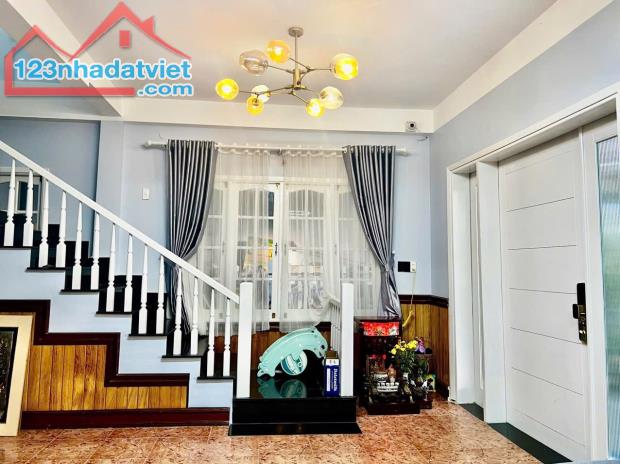 🔥HẠ Bán Nhanh🏡VILLA sân vườn 222m2 đường 3 THÁNG 4 đường OTO tận nơi💰13,5 tỷ✨ra HXH 4p - 2