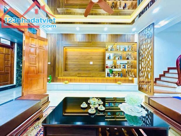 NHÀ PHỐ HOÀNG NGỌC PHÁCH 70M2X4 TẦNG 22 TỶ - OTO NGỦ TRONG NHÀ - THANG MÁY - KINH DOANH