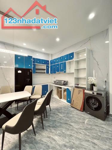 BÁN NHÀ TÂN BÌNH ĐẸP LUNG LINH 52M 2 TẦNG FULL NỘI THẤT GIÁ RẺ 5.5