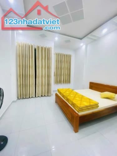 Bán nhà Hẻm 3m Phan Huy Ích, P14, GV, 4.2 x 14m, 3 tầng, 4.8 Tỷ TL - 3