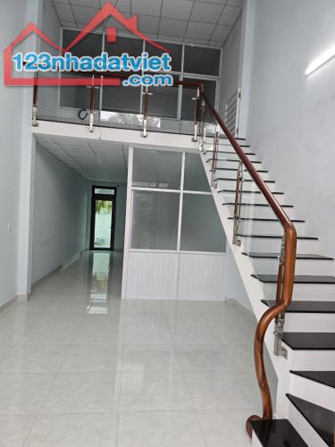 CẦN CHO THUÊ GẤP  NHÀ MỚI GIÁ RẺ PHƯỜNG LONG PHƯỚC, THỦ Đ - 2