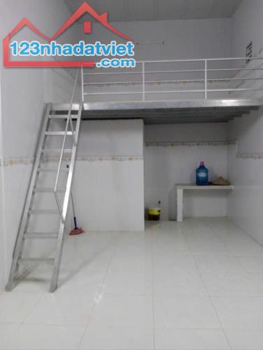 CHO THUÊ NHÀ MẶT TIỀN HẺM 12 NGUYỄN TRUYỀN THANH 32M2 TIỆN KD GIÁ 3TR - 1