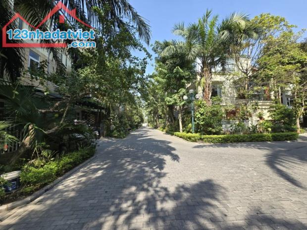 Bán Biệt Thự Palm Garden 205m² - Mặt Tiền 11m, Việt Hưng, Long Biên - 2