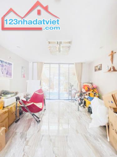 BÁN NHÀ 2 TẦNG, 76M2, VỊ TRÍ VÀNG TÂN TIẾN - BIÊN HÒA, ĐỒNG NAI - CHỈ 6.4 TỶ - SỔ HỒNG - 2