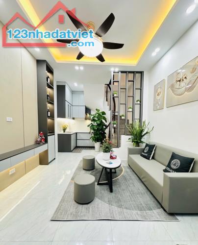 🏡 NHÀ ĐẸP VĂN HƯƠNG TÔN ĐỨC THẮNG,NGÕ NÔNG,THOÁNG SÁNG,Full Nội Thất,DT25m2,5Tầng,Giá 4 - 2