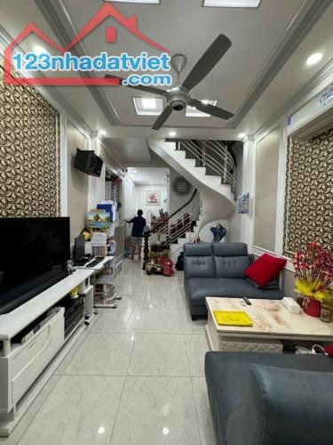 NHÀ B.ÁN QUANG TRUNG P8 GV - GIÁP CHỢ HẠNH THÔNG TÂY & CV LÀNG HOA  - DT 36M² - 2 TẦNGỈ - 2