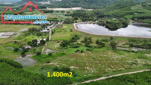 bán đất 1.400m2 đường betong giá 350tr gần Hồ Cây Sung, xã Diên Tân, Diên Khánh