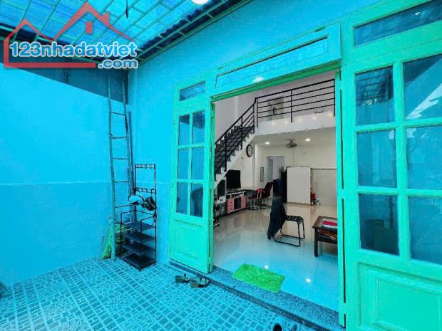 CHỦ NHÀ CẦN BÁN GẤP. NHÀ 2 TẦNG LÂM THỊ HỐ Q12, 72M2, CHỈ 4.1 TỶ