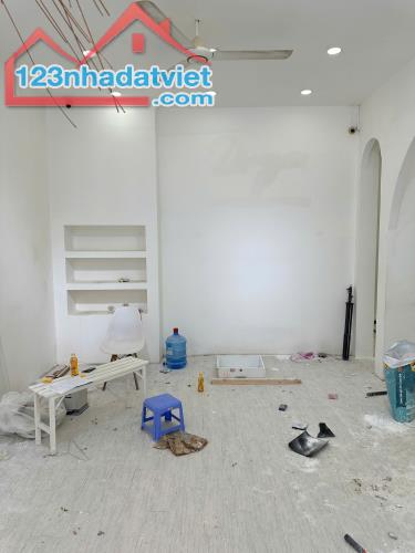 Bán shophouse 110m2 mặt tiền Lê Văn Sĩ kinh doanh sầm uất - 4