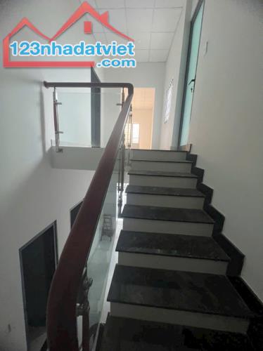 Chính chủ bán - Nhà ngay trung tâm TP. Thủ Đức - Hiệp Phú - 90m2 - chỉ 5 tỷ xx - 1