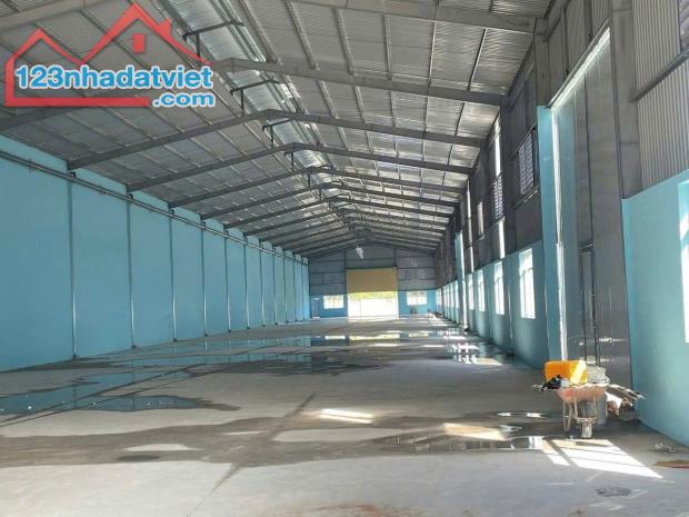 Cho Thuê Nhà Xưởng mới 100% Tân Uyên Bình Dương
• Tổng DT Đất: 3.500m2 • DT Xưởng: - 1