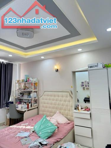 Nhà đẹp NGUYỄN VĂN ĐẬU, Bình Thạnh, giá 11 tỷ hơn - Xe hơi ngủ trong nhà - 5 TẦNG - P/lô - 3